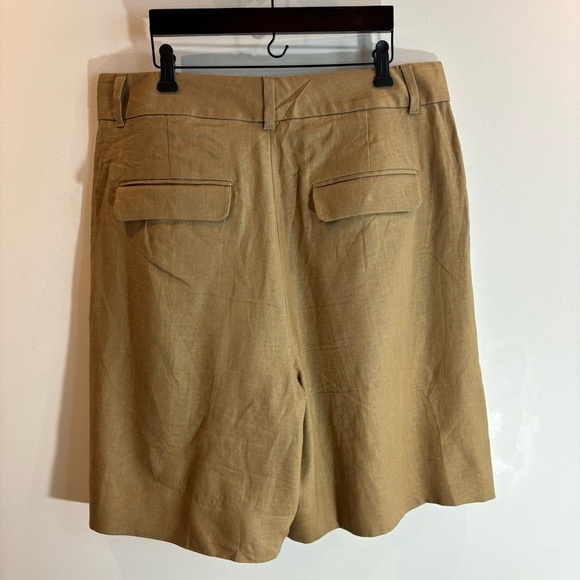BANANA REPUBLIC Sz 14 Linen Pleated Front Unlined Trouser Style Bermuda Shorts - Picture 6 of 7